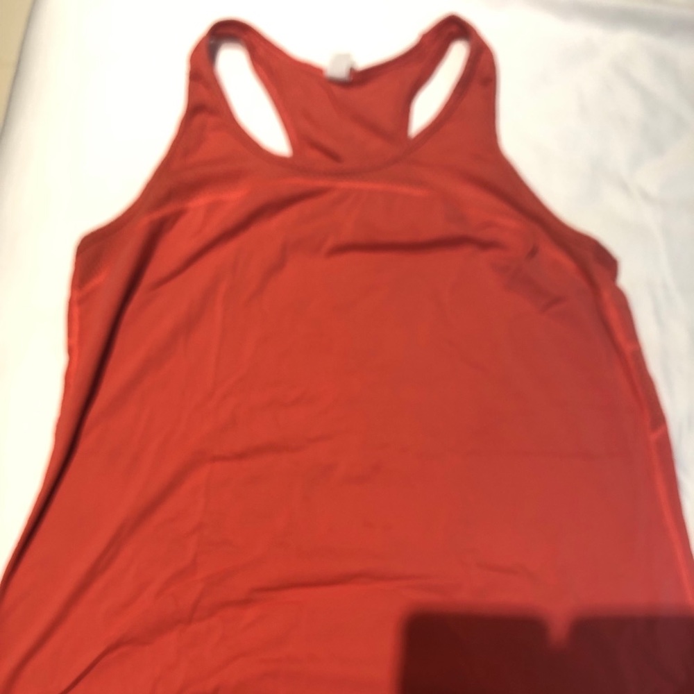 GapFit workout shirt